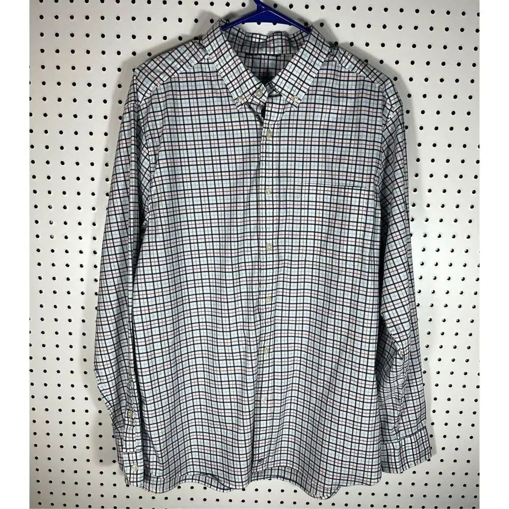 Vineyard Vines Performance button down shirt